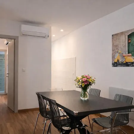 Apartman Beach-center-renovated-parking-balcony *