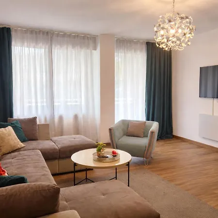 Beach-center-renovated-parking-balcony Apartman *