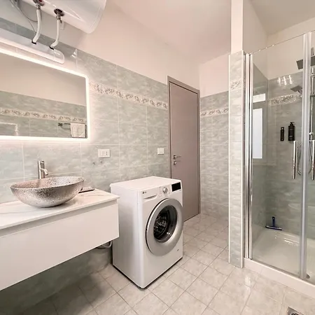 Beach-center-renovated-parking-balcony Apartman *