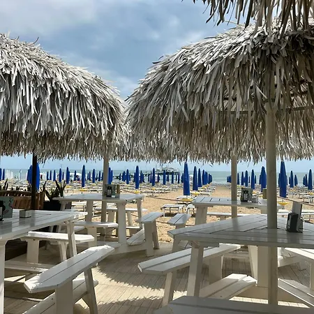 Beach-center-renovated-parking-balcony